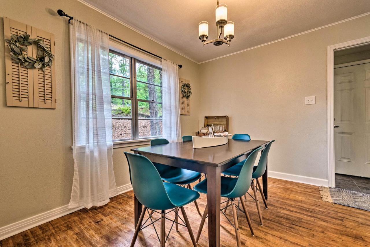 Centrally Located Hot Springs Home With Deck! ภายนอก รูปภาพ